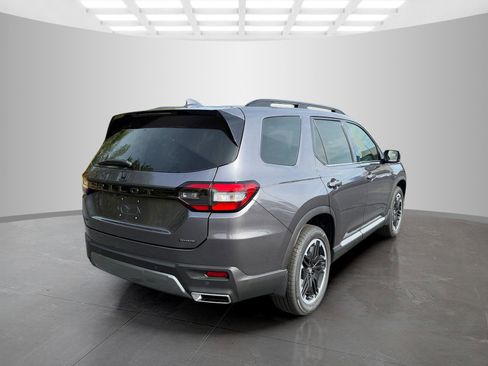 New 2026 Honda Pilot Touring image 7
