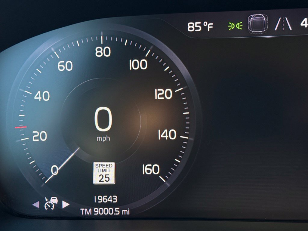 Used 2020 Volvo XC40 T4 Inscription w/ Protection Package Premier FWD image 18