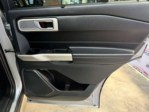 Used 2023 Ford Explorer Limited image 45