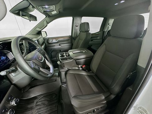 Used 2024 GMC Sierra 1500 Elevation w/ LPO, Elevation Black Package image 13