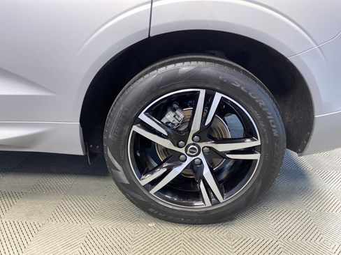 Used 2022 Volvo XC60 B5 R-Design image 32