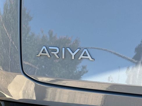 Used 2024 Nissan Ariya FWD image 28