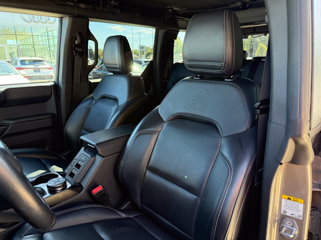 Used 2025 Ford Bronco Outer Banks AWD/4WD image 5