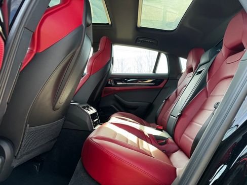 Used 2024 Porsche Panamera image 55