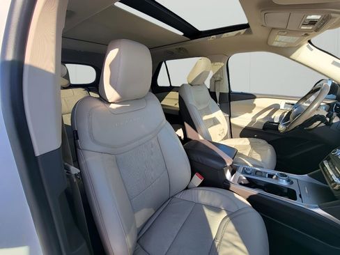 Used 2020 Ford Explorer Platinum w/ Premium Technology Package image 33