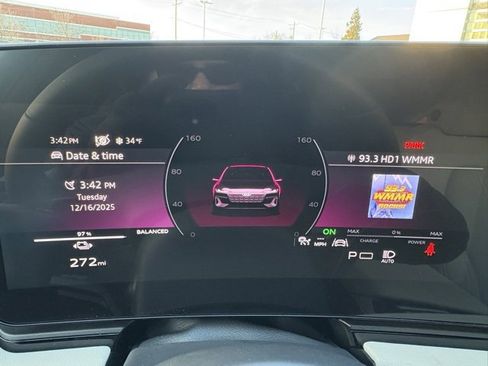 New 2025 Audi A6 e-tron Premium Plus image 17