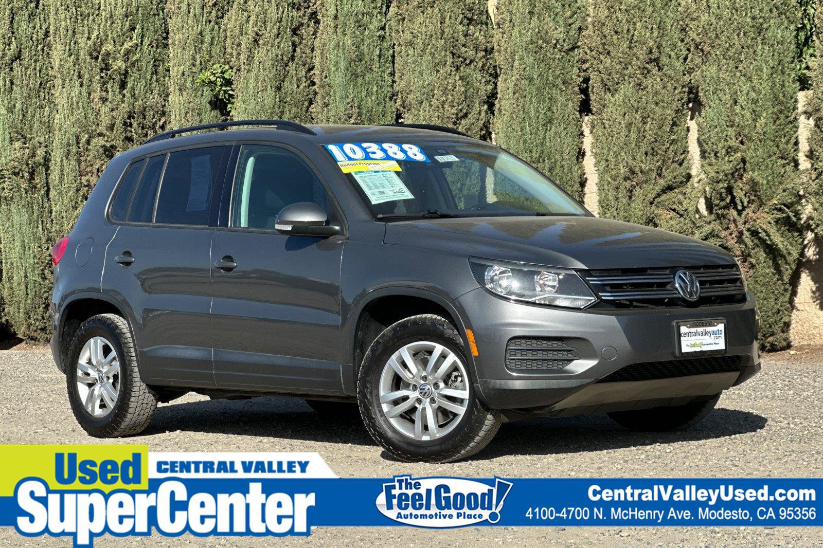 Used 2017 Volkswagen Tiguan S FWD image 1