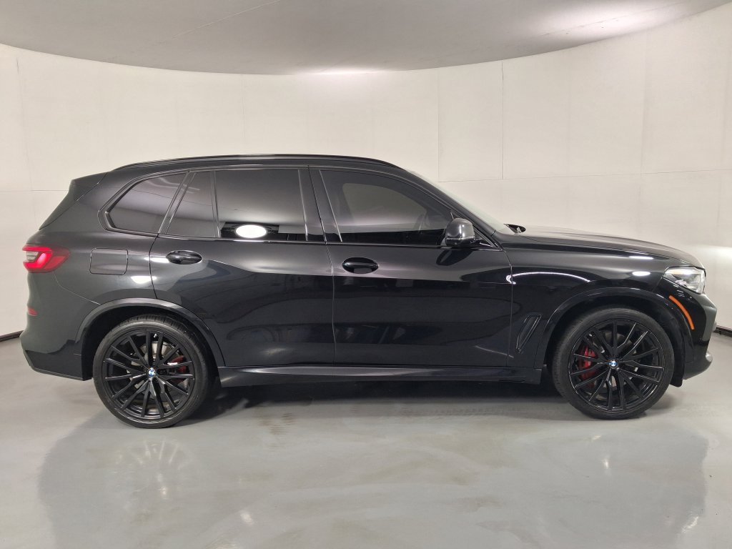 Used 2022 BMW X5 xDrive40i w/ M Sport Package AWD/4WD image 4