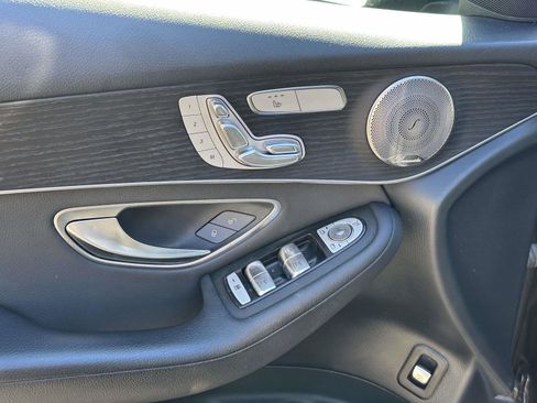 Used 2021 Mercedes-Benz GLC 300 4MATIC w/ Multimedia Package image 13
