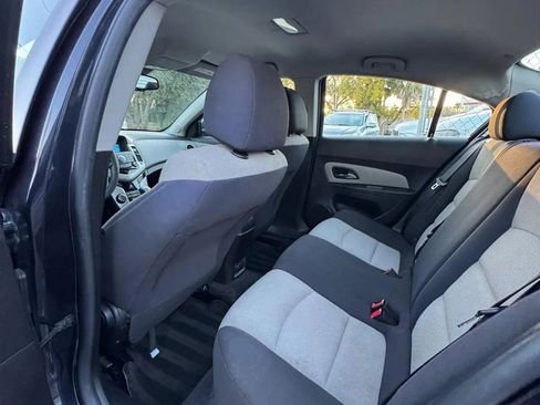 Used 2015 Chevrolet Cruze LS image 15