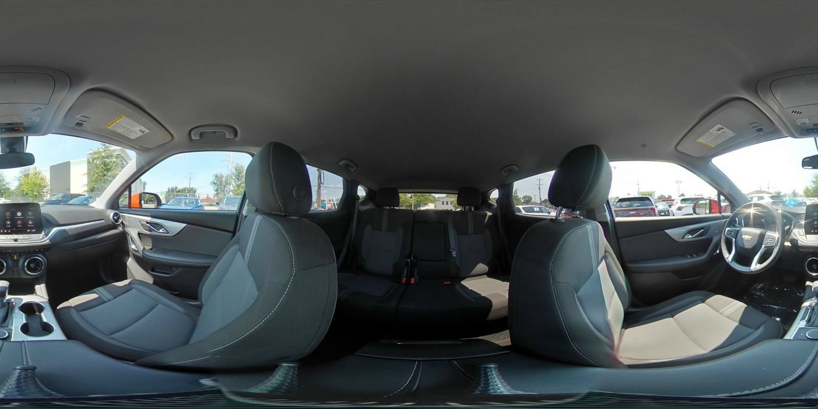 Used 2025 Chevrolet Blazer LT FWD image 42