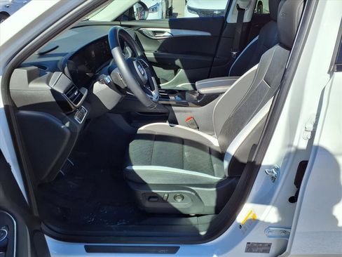 Used 2025 Buick Envision Sport Touring AWD/4WD image 17