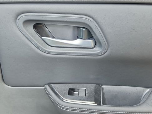 Certified 2026 Nissan Rogue SV FWD image 29