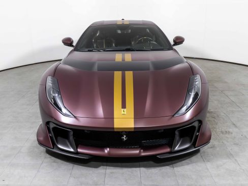 Certified 2023 Ferrari 812 Competizione image 2