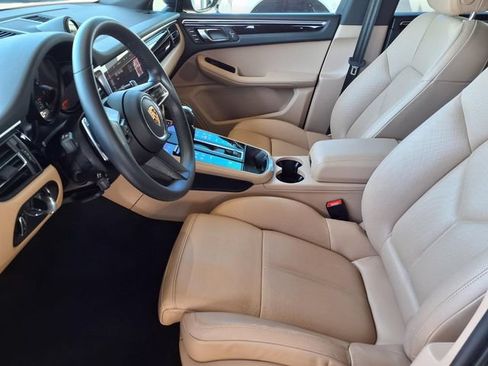 Used 2023 Porsche Macan AWD/4WD image 13