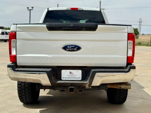 Used 2019 Ford F250 XL w/ STX Appearance Package AWD/4WD image 6