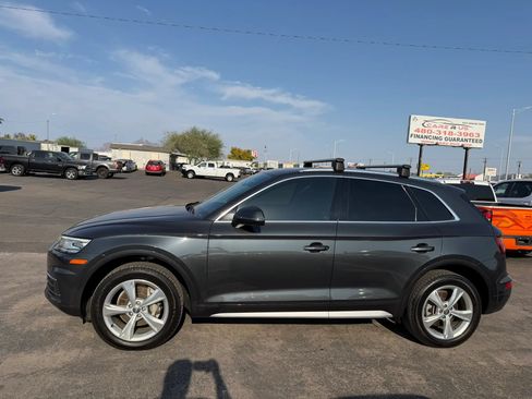 Used 2020 Audi Q5 2.0T Premium w/ Convenience Package AWD/4WD image 4
