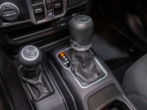 Used 2023 Jeep Wrangler Unlimited Sport AWD/4WD image 22