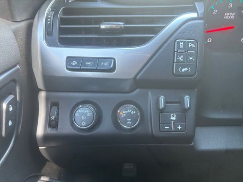 Used 2019 Chevrolet Tahoe Premier AWD/4WD image 21