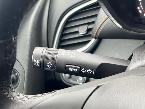 Certified 2022 Chevrolet Trax LT w/ LT Convenience Package image 19