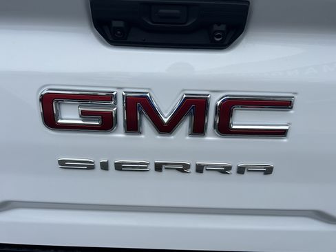 New 2026 GMC Sierra 2500 SLT w/ SLT Premium Package AWD/4WD image 12