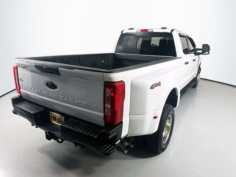 Used 2023 Ford F350 XLT w/ FX4 Off-Road Package AWD/4WD image 9