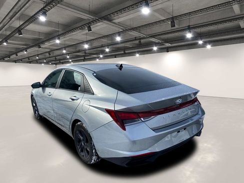 Used 2021 Hyundai Elantra SEL w/ Convenience Package image 5