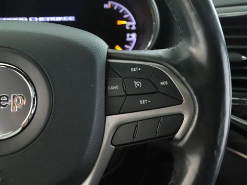 Used 2020 Jeep Grand Cherokee Limited AWD/4WD image 10