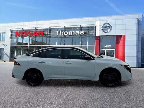 Certified 2026 Nissan Sentra SR w/ Floor Mat Package FWD image 2