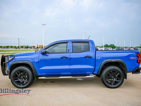 Used 2025 Chevrolet Colorado Trail Boss AWD/4WD image 4
