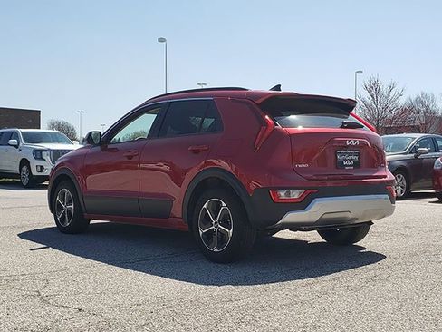 Certified 2024 Kia Niro LX FWD image 5