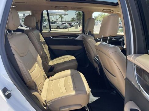 Used 2022 Cadillac XT6 Premium Luxury w/ Platinum Package AWD/4WD image 28