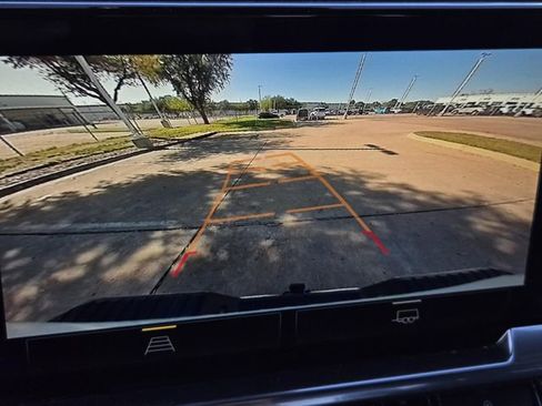 Used 2024 Chevrolet Silverado 2500 LT image 20