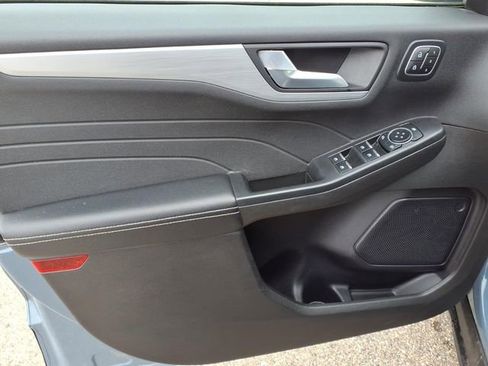 Certified 2024 Ford Escape Platinum image 12