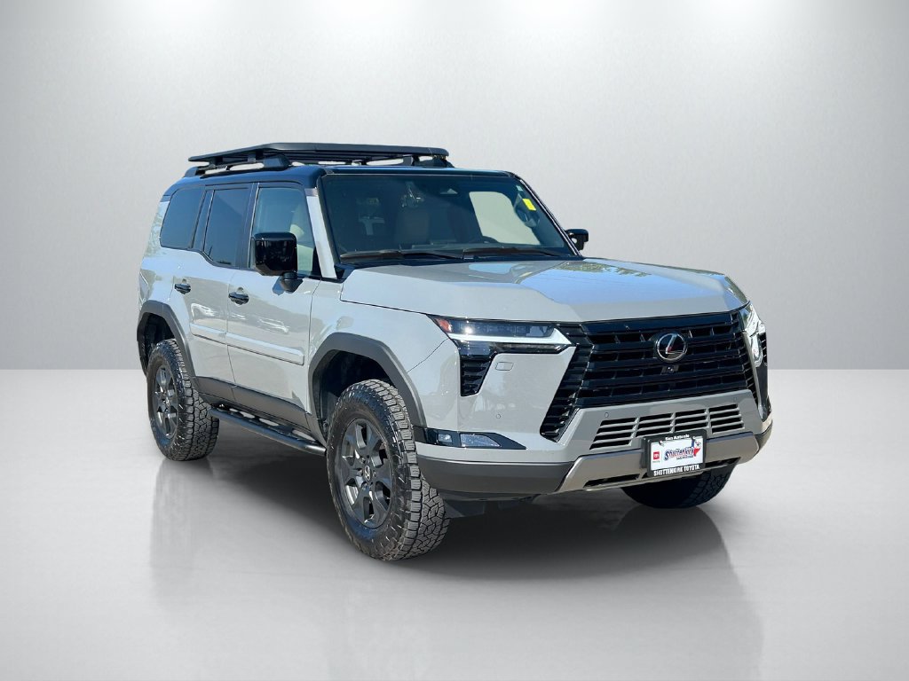 Used 2025 Lexus GX 550 w/ Accessory Package (32) AWD/4WD image 3
