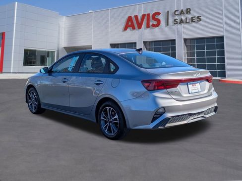 Used 2024 Kia Forte LXS image 9