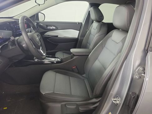 New 2026 Chevrolet Trax LT w/ Midnight Edition FWD image 12