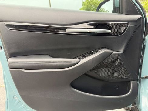 Certified 2025 Kia Seltos EX w/ EX Sunroof Package FWD image 9