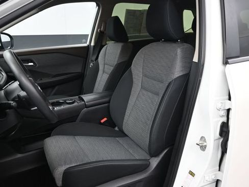 Used 2023 Nissan Rogue SV AWD/4WD image 11
