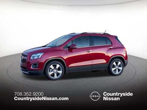 Used 2015 Chevrolet Trax LT w/ LT Sun and Sound Package AWD/4WD image 1