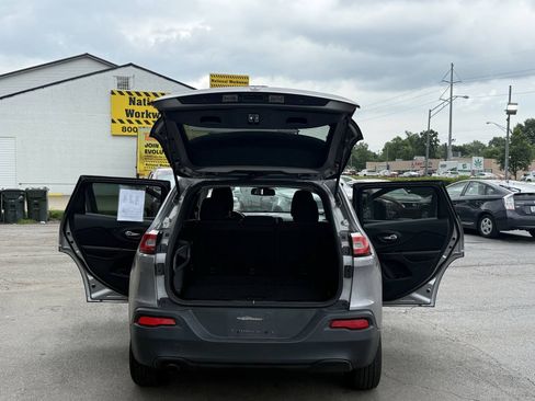Used 2015 Jeep Cherokee Latitude AWD/4WD image 22
