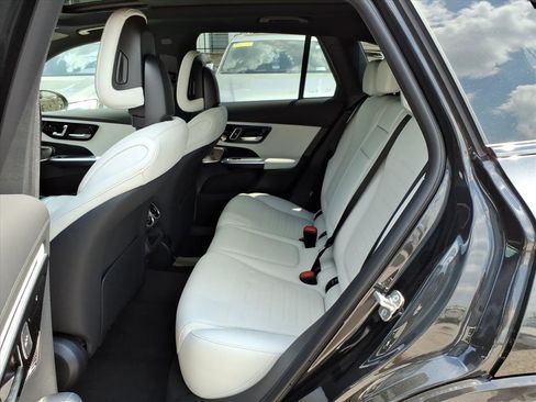 New 2026 Mercedes-Benz GLC 300 4MATIC image 12