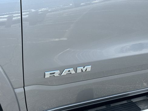 Used 2019 RAM 1500 Laramie RWD image 15