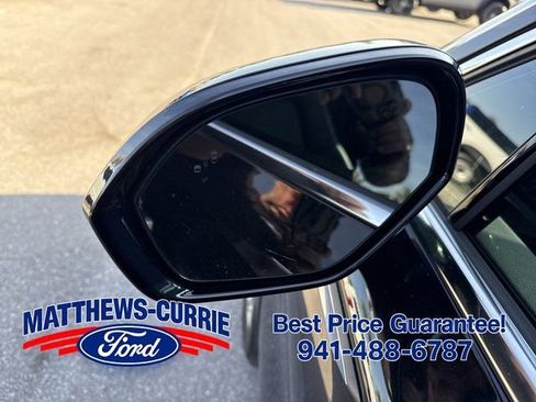 Used 2023 Lincoln Corsair FWD image 8