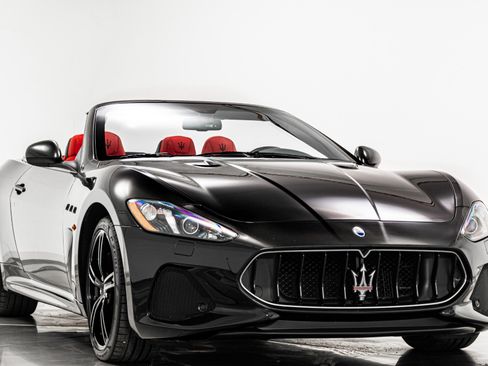 Used 2019 Maserati GranTurismo MC image 3