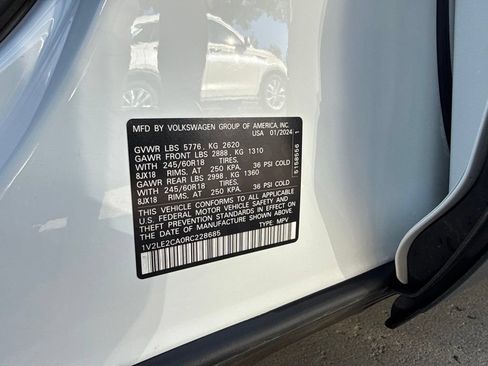 Certified 2024 Volkswagen Atlas Cross Sport SE AWD/4WD image 31