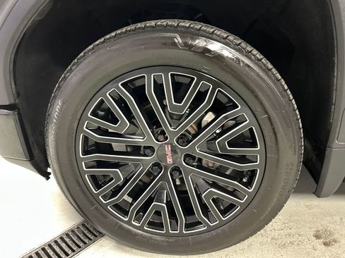 Used 2020 GMC Sierra 1500 Denali w/ Denali Ultimate Package image 9