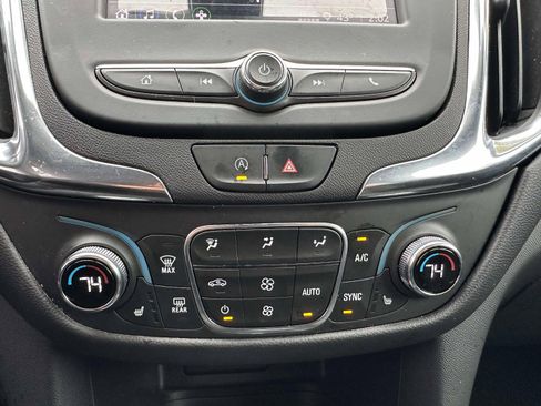 Used 2023 Chevrolet Equinox LT image 23