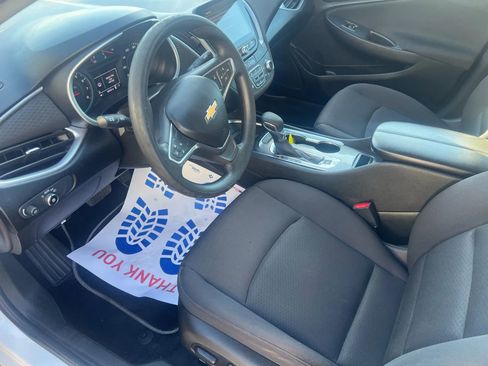 Used 2022 Chevrolet Malibu LT image 9