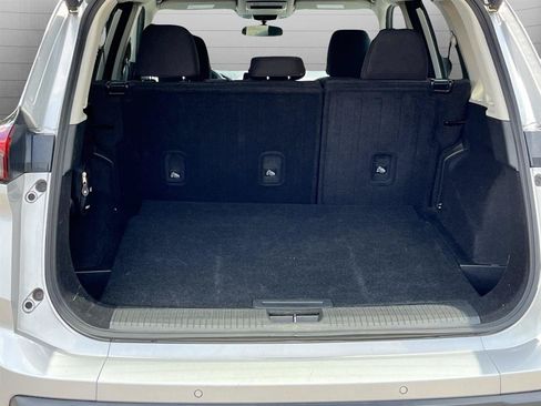 Used 2024 Nissan Rogue SV FWD image 10